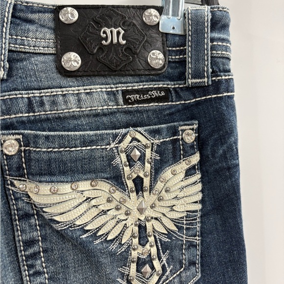 Miss me buckle Y2K 2000s beaded embroidered bling cross wings size 29x34.5 long - Picture 4 of 12